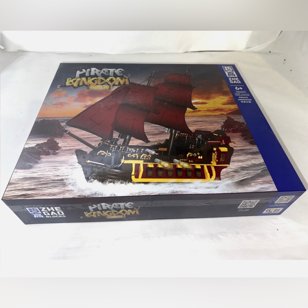 Queen Ann’s Revenge Ship Pirates of the Caribbean Boat Building Blocks Toy NEW - Picture 2 of 5